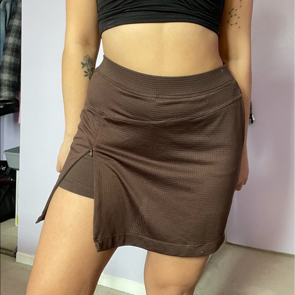 **SOLD** Brown Lolë Tennis Skort - Picture 4 of 8